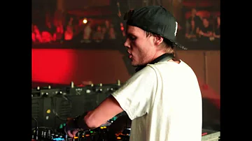 Avicii - Hey Brother (X You Demo)(feat. Vargas & Lagola) [X You]