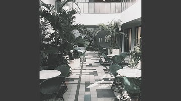 Pulsating Backdrops for Keeping Busy