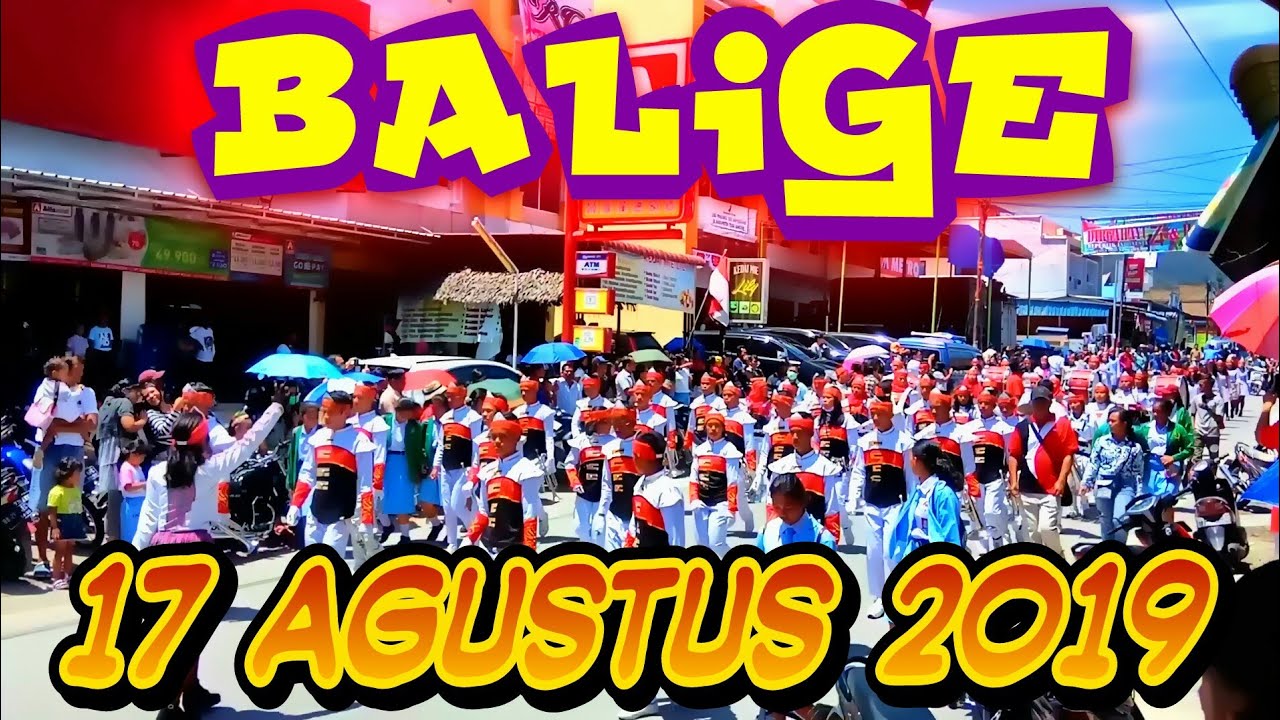 Pawai Drumband di Kota Balige