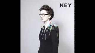 Watch Marie Key Let Som En Fjer video