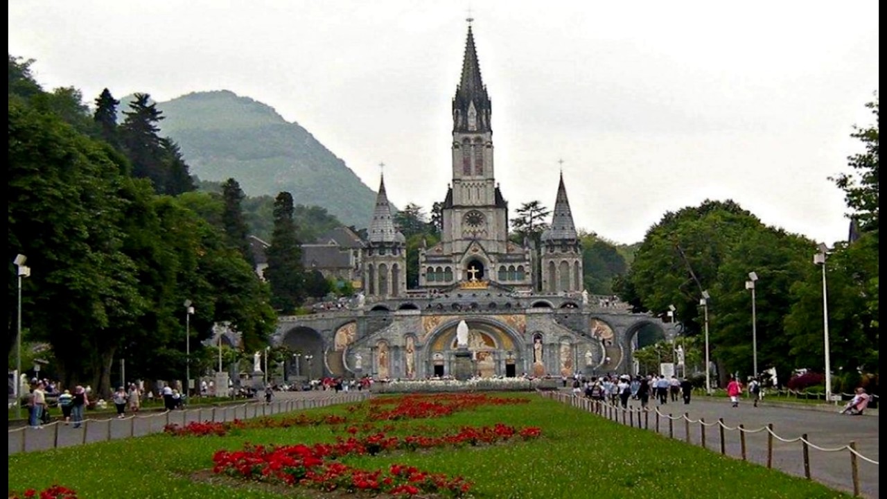 SANTUARIO DE LOURDES - LA LLEGADA 2017 - YouTube