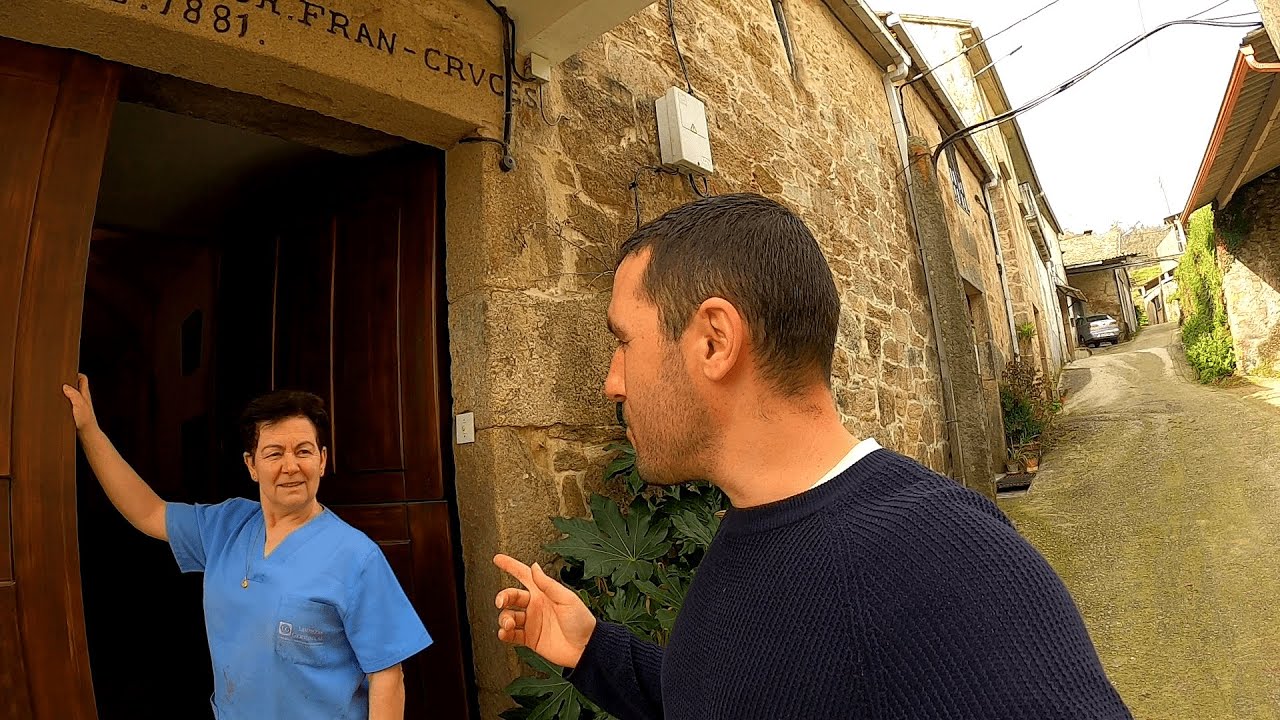 Este VIDEO va DIRIGIDO a uno de mis SUSCRIPTORES. Explorando aldeas con muchas casas abandonadas.