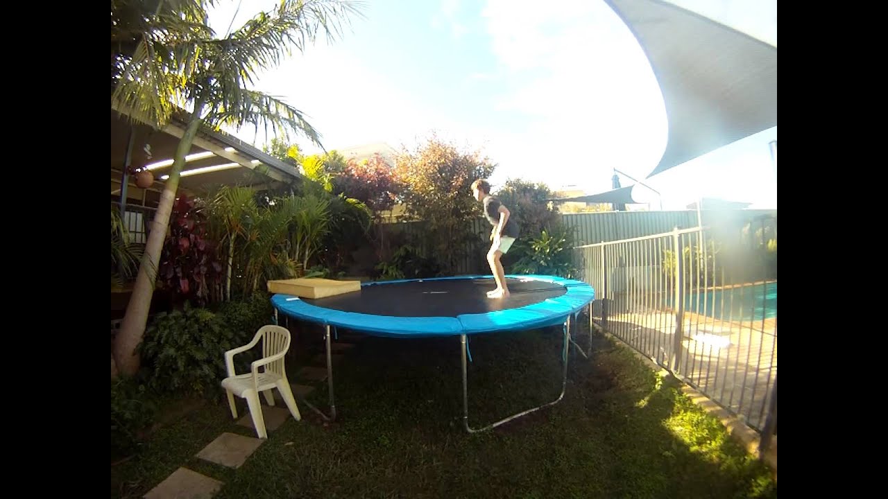 Trampoline fail - YouTube