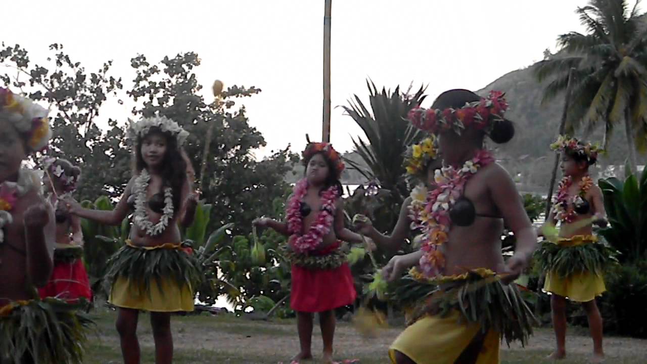 Danses tahitienne - YouTube