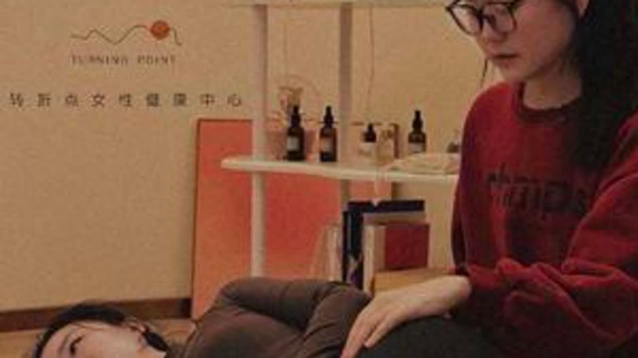 孕早期焦虑冥想|深度放松身心 平复情绪 🤰孕早期，当你面对突如其来的两条杠，心里满是慌乱与不确定…请收下这份专属的安定练习 🫶我们懂你的不安与身体的陌生感这不是复杂的训练，而是一次温柔的...