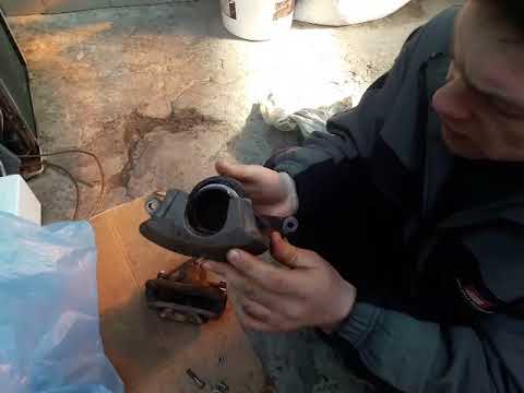 Стучат суппорта лансер 9