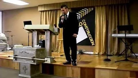Javier Borjas en Commerce City. "Me diste amor" Pa...