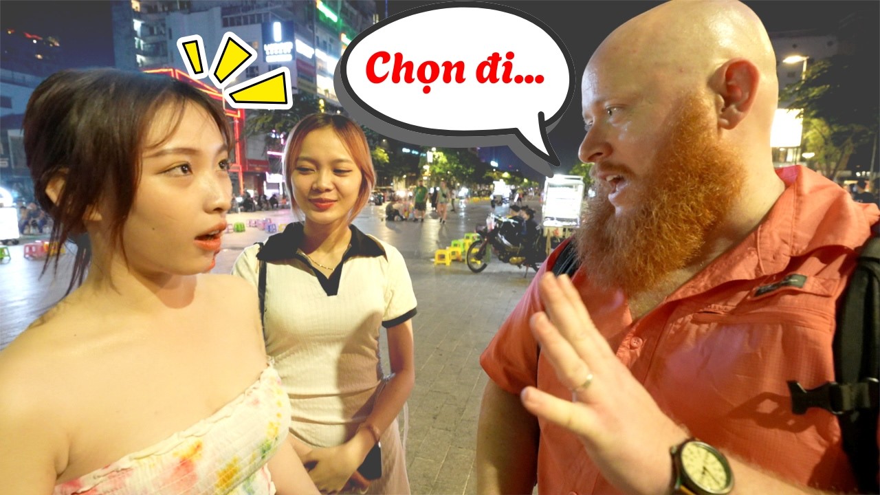 Người Việt BẤT NGỜ khi anh Tây phỏng vấn bằng tiếng Việt