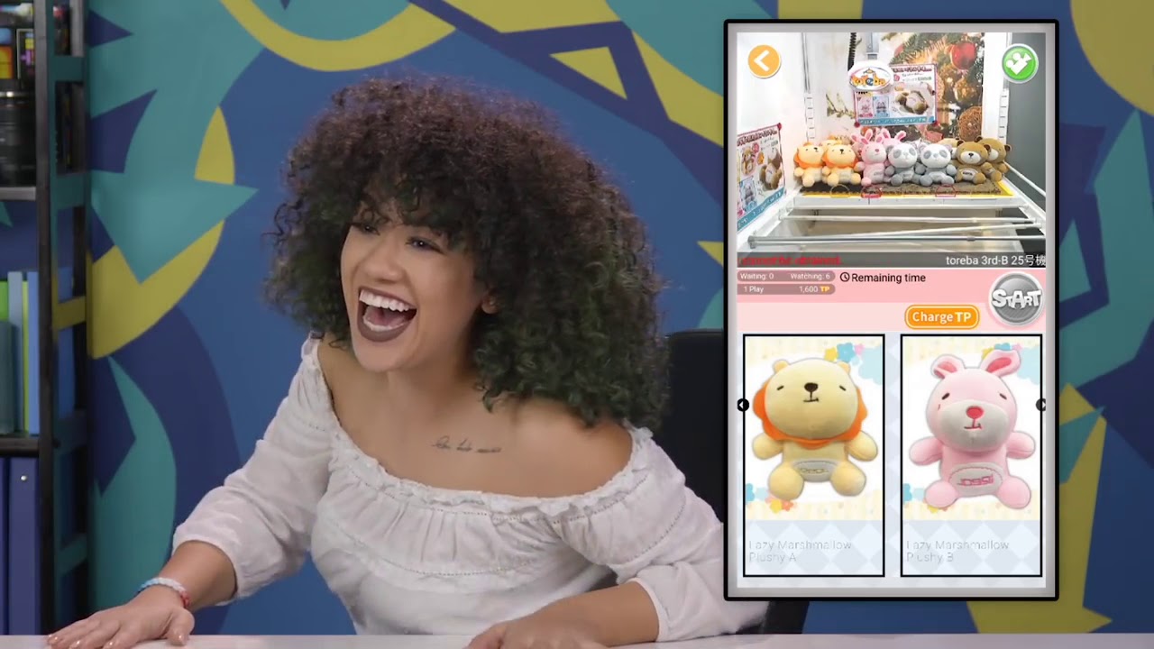WINNING ON A JAPANESE CRANE GAME   Toreba Crane Game React