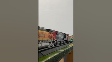 Ho scale BNSF dash 9