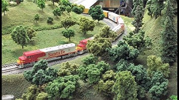 N Scale Layout Video Update No. 9.2 with Santa Fe FP45 "Super Fleet