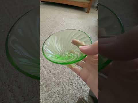Expert Opinions Please Is this uranium glass