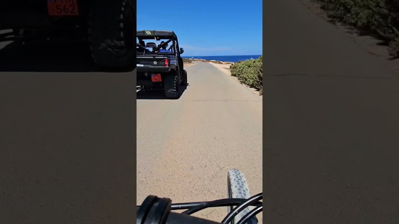 Chasing the Buggy! Mountain bike versus Buggy 