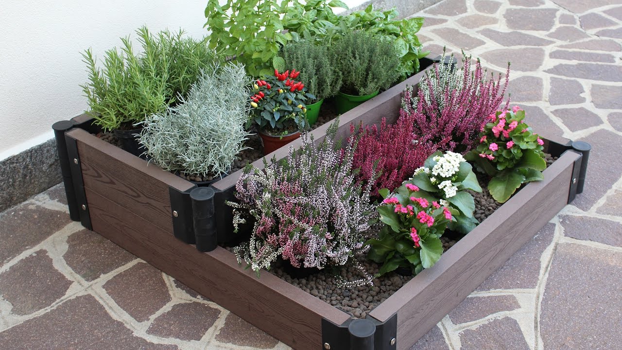 Creare un angolo fiorito sul terrazzo o in giardino con la bordura ... Aiuole da terrazzo