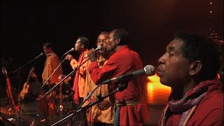 Video-Miniaturansicht von „SOMAMBISAMBY Mahaleo Live @ Olympia“