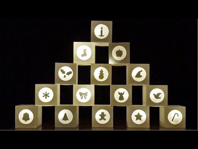 【工作】LEDで光るクリスマス飾り | DIY How To Make a Light-Up Christmas Cube - YouTube クリスマスをテーマにしたミュージカル灯台装飾 ABS 構造と自動点滅ライトデスクトップ飾り簡単に収納ホリデー装飾灯台
