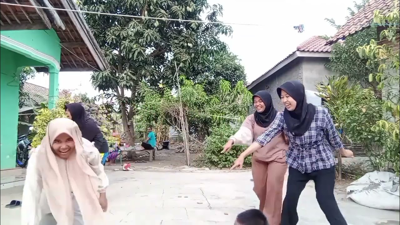 permainan tradisional( PJOK)