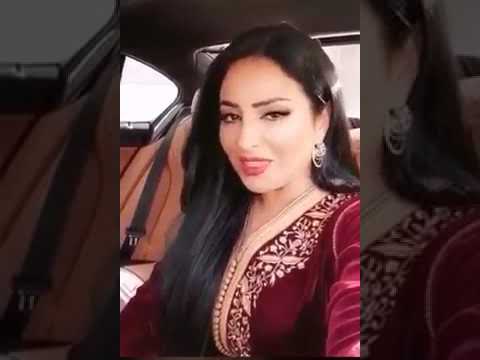 بنت تقول شعر