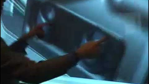 YouTube - Autodesk Labs Brian Mathews and Multi-touch.flv