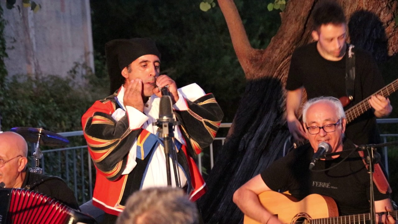 janare i musicalia con murales