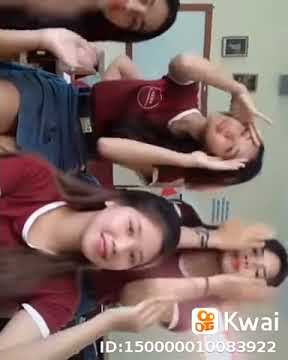 Story wa cewek SMA cantik joget asik