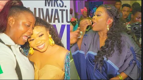 People Rush To Take Pictures With Wumi Toriola As Bimbo Thomas Storms In With Style looking stunning