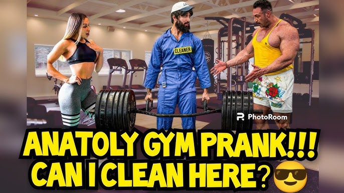 Professional Powerlifter disguised prank #anatoly #prank #gym #cleaner