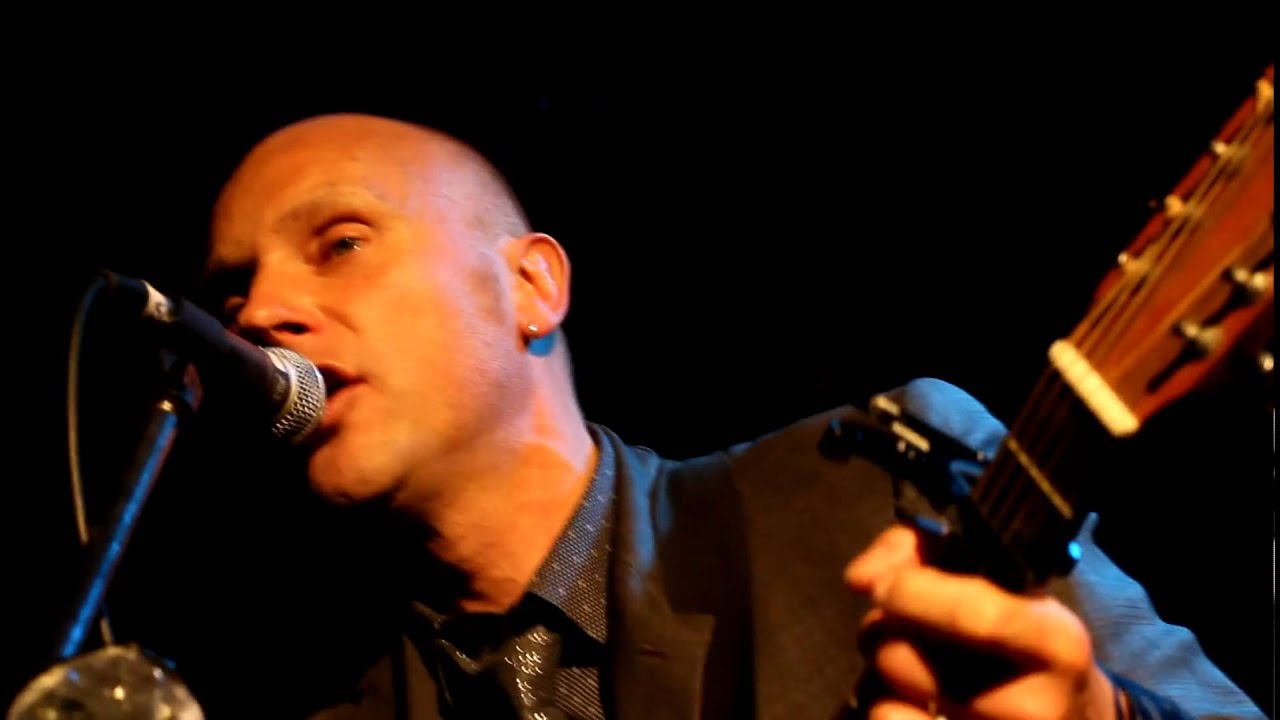 Rob Craw - September Gurls (Big Star cover) @ Winter Ball 2010 - Corner Hotel (17th July 2010).mp4