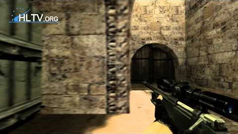 Xperia Play 2011: Delpan vs smiley