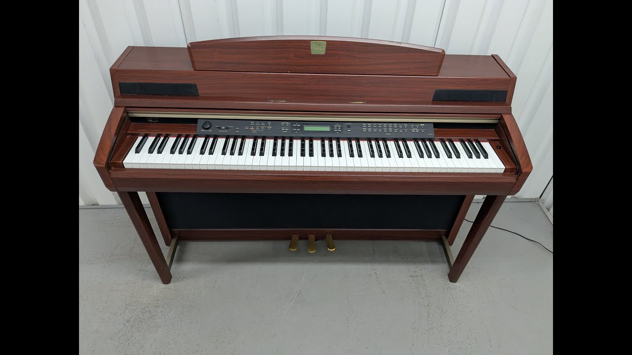 YAMAHA CLAVINOVA CLP-270 DIGITAL PIANO IN MAHOGANY FINISH stock 