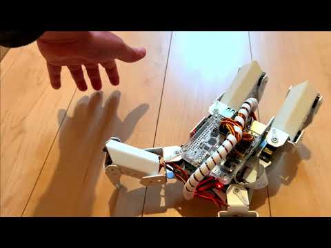ラズベリーパイ(Raspberry Pi)ロボット ディープラーニングで人を判別して追従させる Part1
