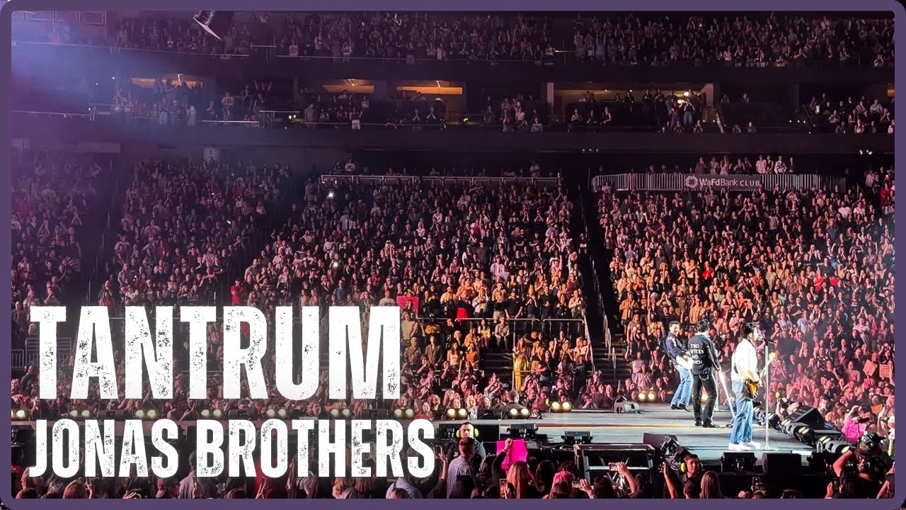 Jonas Brothers - Tantrum (Live) in Seattle, Washington at Climate Pledge Arena