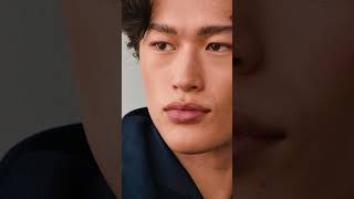 RALPH LAUREN | Purple Label Pre-Fall 2026
Signature tailoring, luxury knits, and faded hues define Pre-Fall 2026 #RLPurpleLabel. RALPH LAUREN | Purple Label Pre-Fall 2026