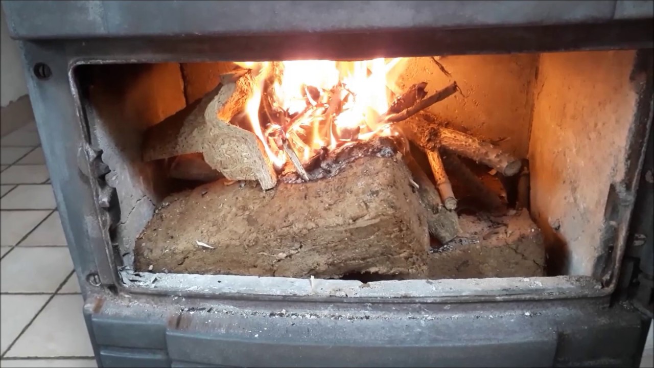 DIY Nouvelle méthode :Comment faire des briquettes en papier journal,  allumer poêle ou cheminée 