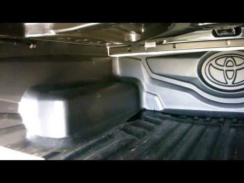 poorly-installed-tub-liner-and-hard-cover