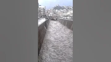 الان امطار غزيره تعز اليمن 