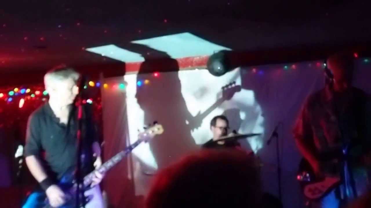 100 Flowers :: Strip Club & Presence of Mind