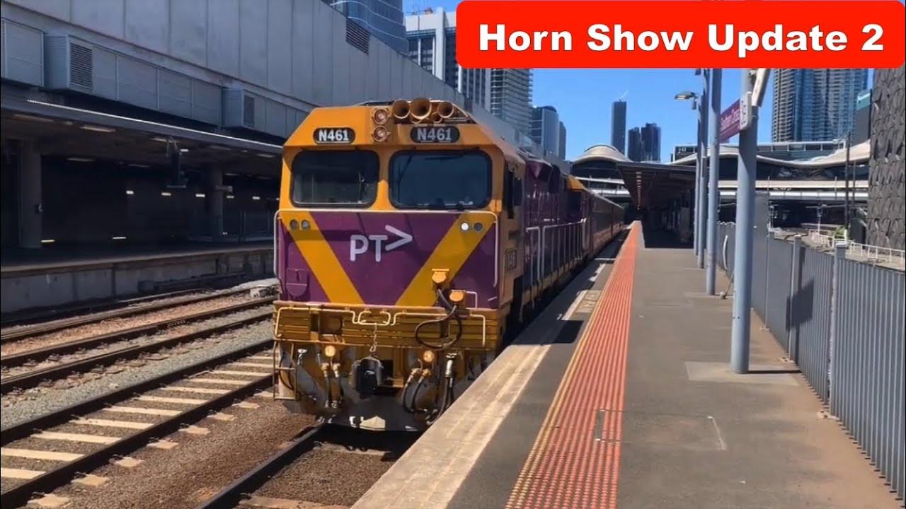V/Line N461 City of Ararat Departing Southern Cross Station to Shepparton Leslie RS5T HORN SHOW