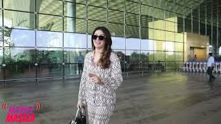 Hansika Motwani flaunting her engagement ring as she gets back after a romantic vacation