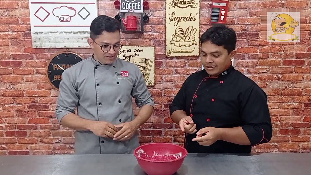 GLAÇAGEM ESPELHADA -  Chef Marcos Aurélio #ecoladapanificacao