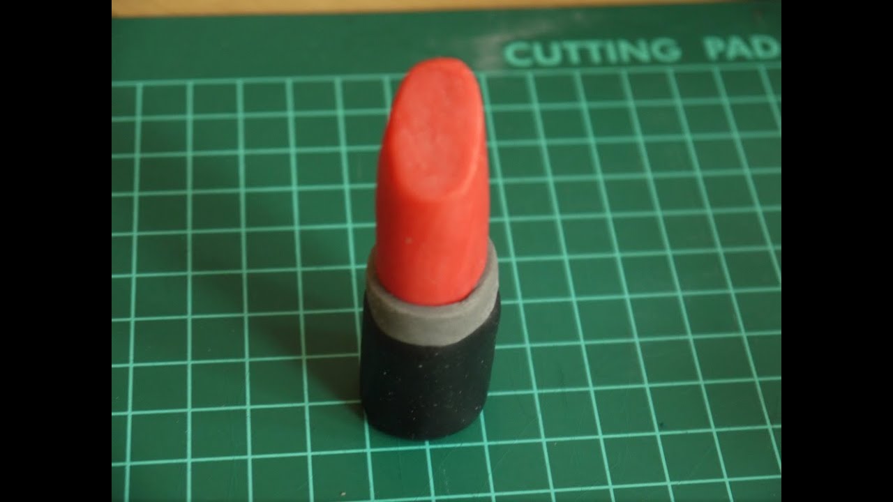 Anleitung Fur Einen Lippenstift Topper Aus Fondant Motivtorte Kuchen Tortenverzierungstipps 