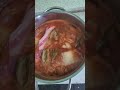 오늘의요리는 돼지고기 김치찌개.나무장작 몽둥이만큼 고기 넣기 ㅋㅋ