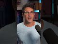 MOMO ET MINA PLEURENT DE RIRE EN VOAYANT CETTE FAN DANS LE PUBLIC