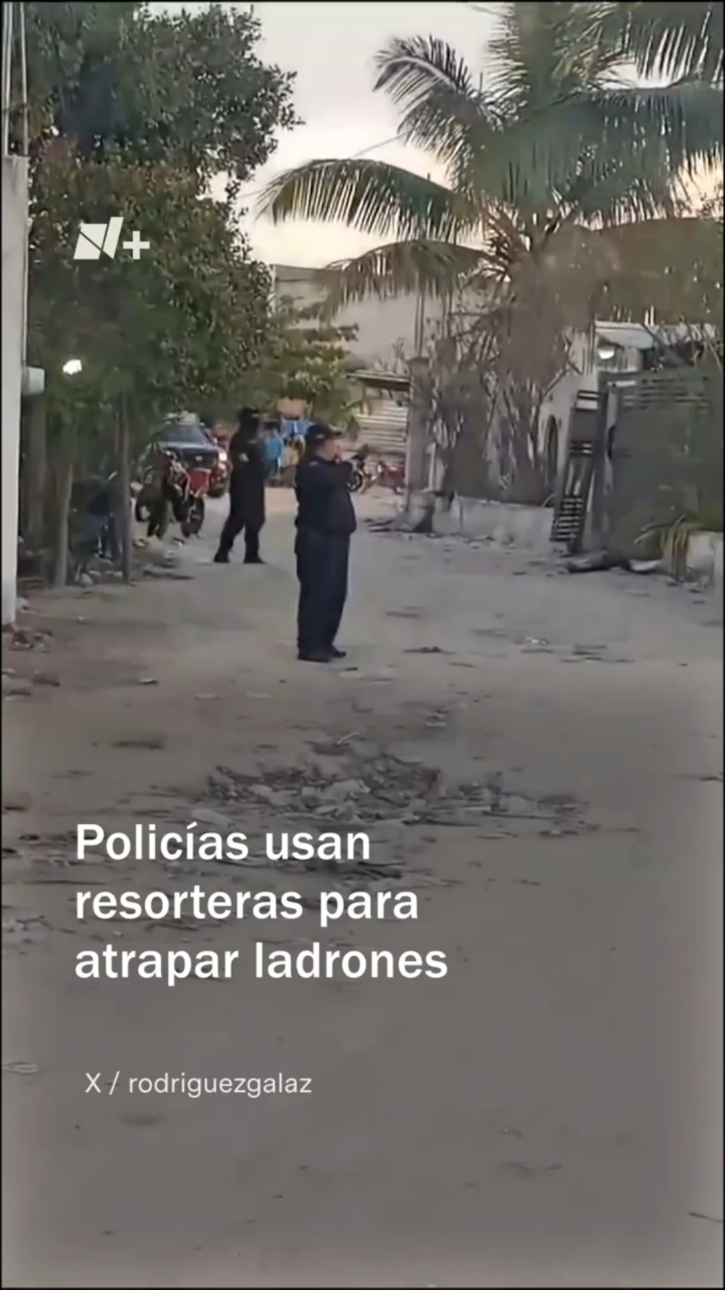 Policías de Yucatán usan resorteras para atrapar a dos ladrones - N+ #Shorts