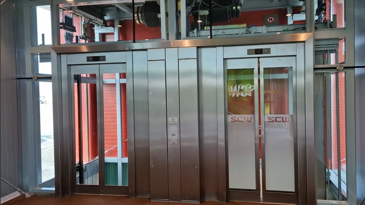 Effiziente Schindler EuroLifte (Nice set of two Schindler EuroLifts) @Salzburger Str. 223, 4600 Wels