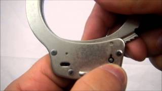 The differences between Smith and Wesson and Peerless Handcuffs.