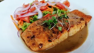 Salmón en Salsa de leche de coco y panela.