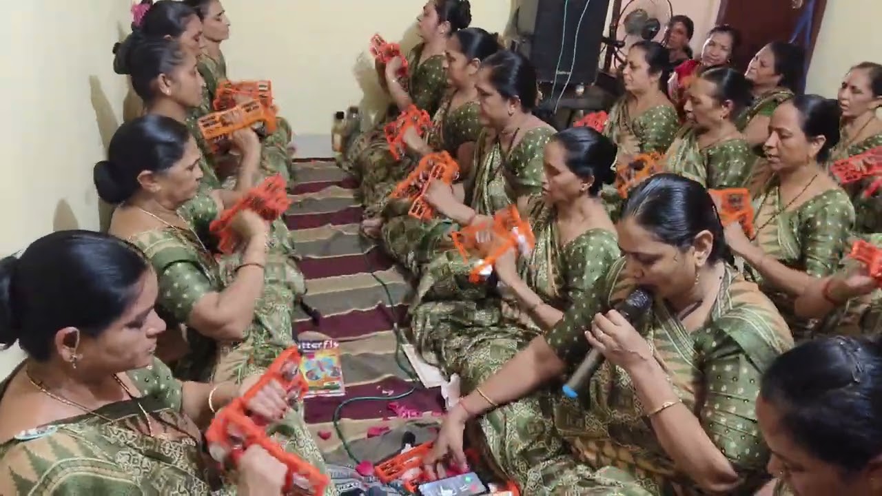 ઝૂરી મરુ છું કાન દર્શનના કારણે કીર્તન નીચે લખીને મુકેલ છે #kirtan #satsang #bhajn #nayana ben patel