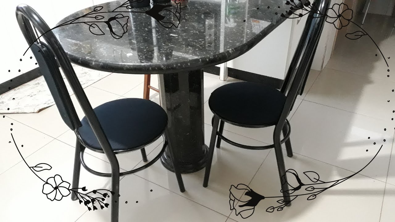 Pintamos  as Cadeiras da Cozinha de Preto