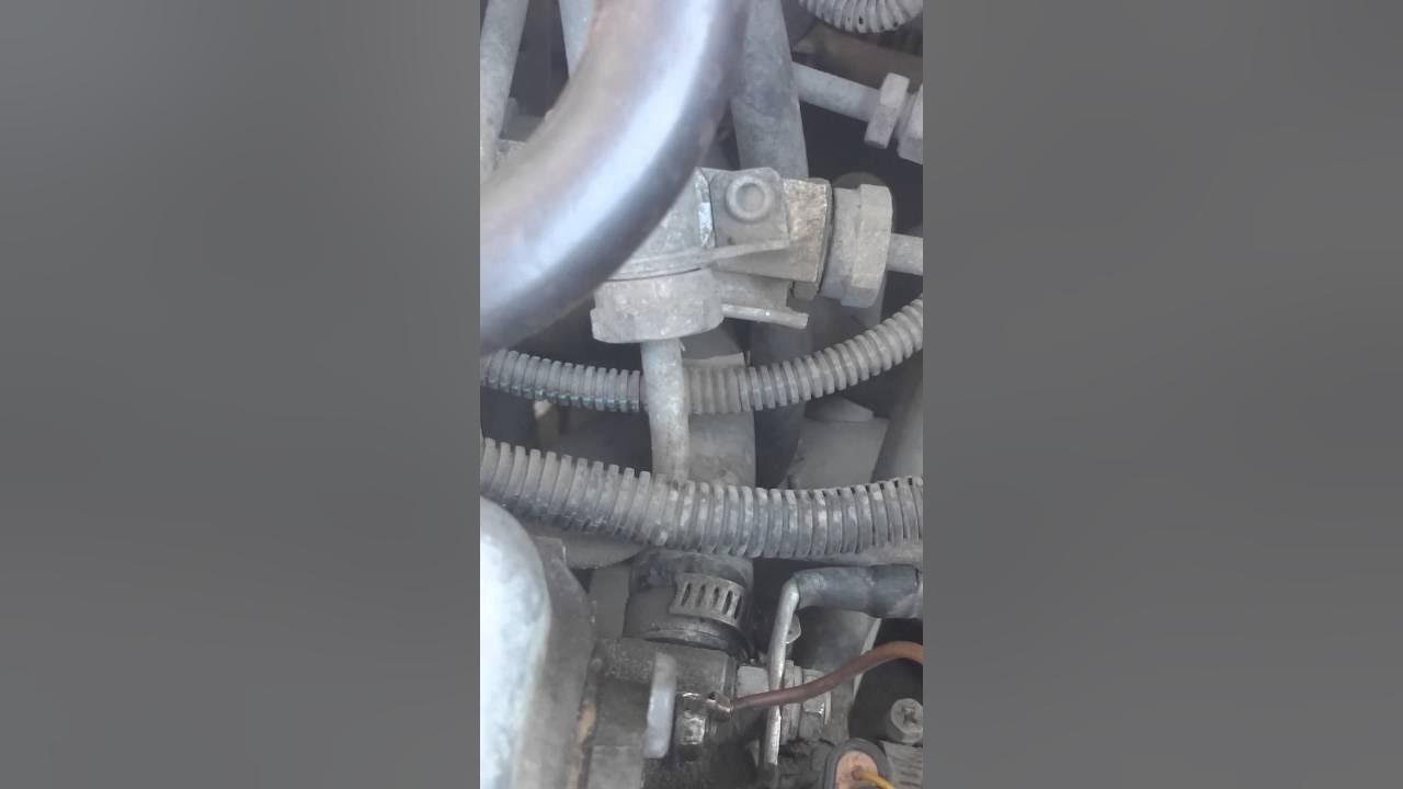 Масса на стартер ваз 2109. Стартер ваз 2109 под капотом. Реле стартера 2109 карбюратор. 3708. Стартер 29.